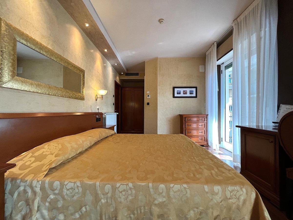 Hotel Regina Градо Экстерьер фото