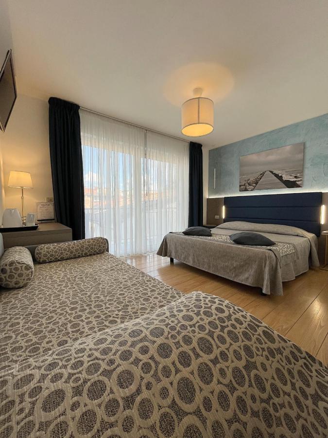Hotel Regina Градо Экстерьер фото