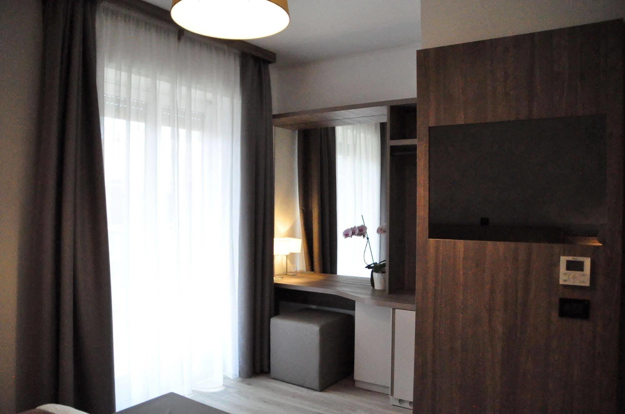 Hotel Regina Градо Экстерьер фото