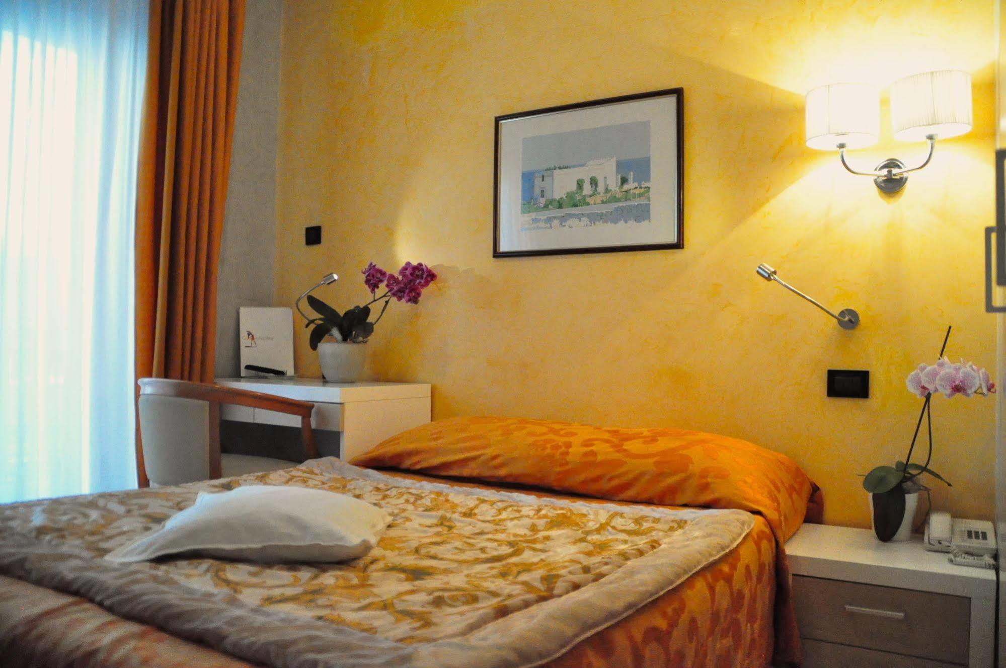 Hotel Regina Градо Экстерьер фото