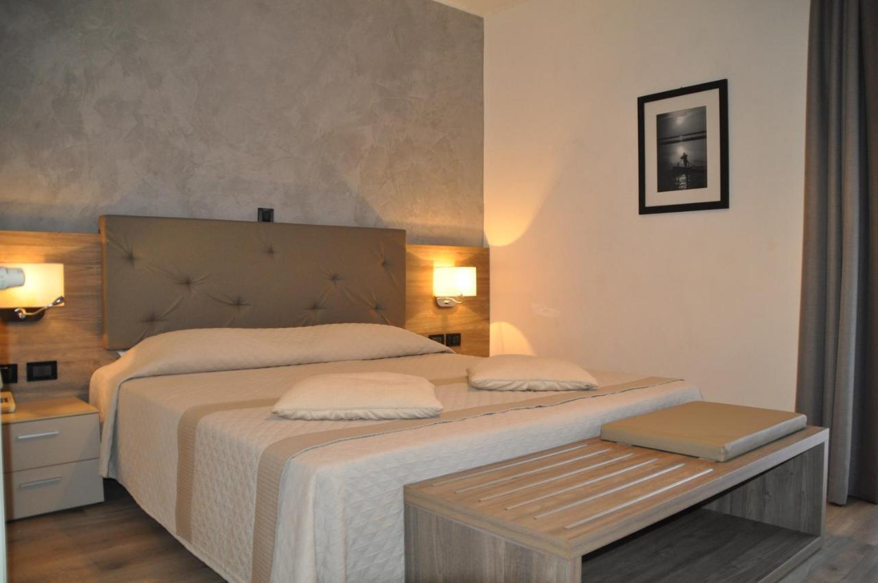 Hotel Regina Градо Экстерьер фото